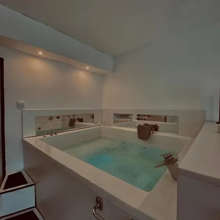 Apartman Jacuzzi Apartment